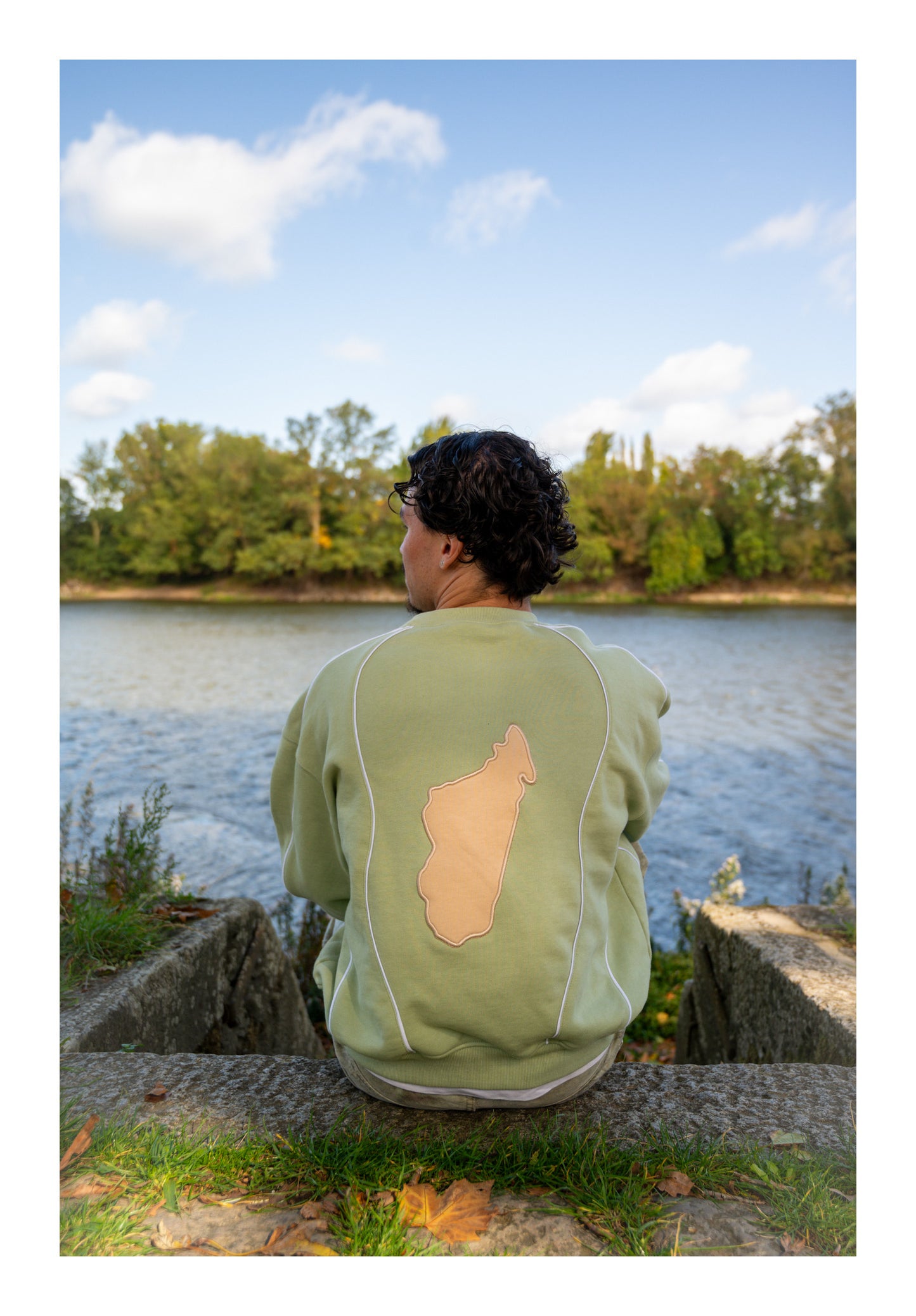 TIANA – Oversize Crewneck “Heritage”